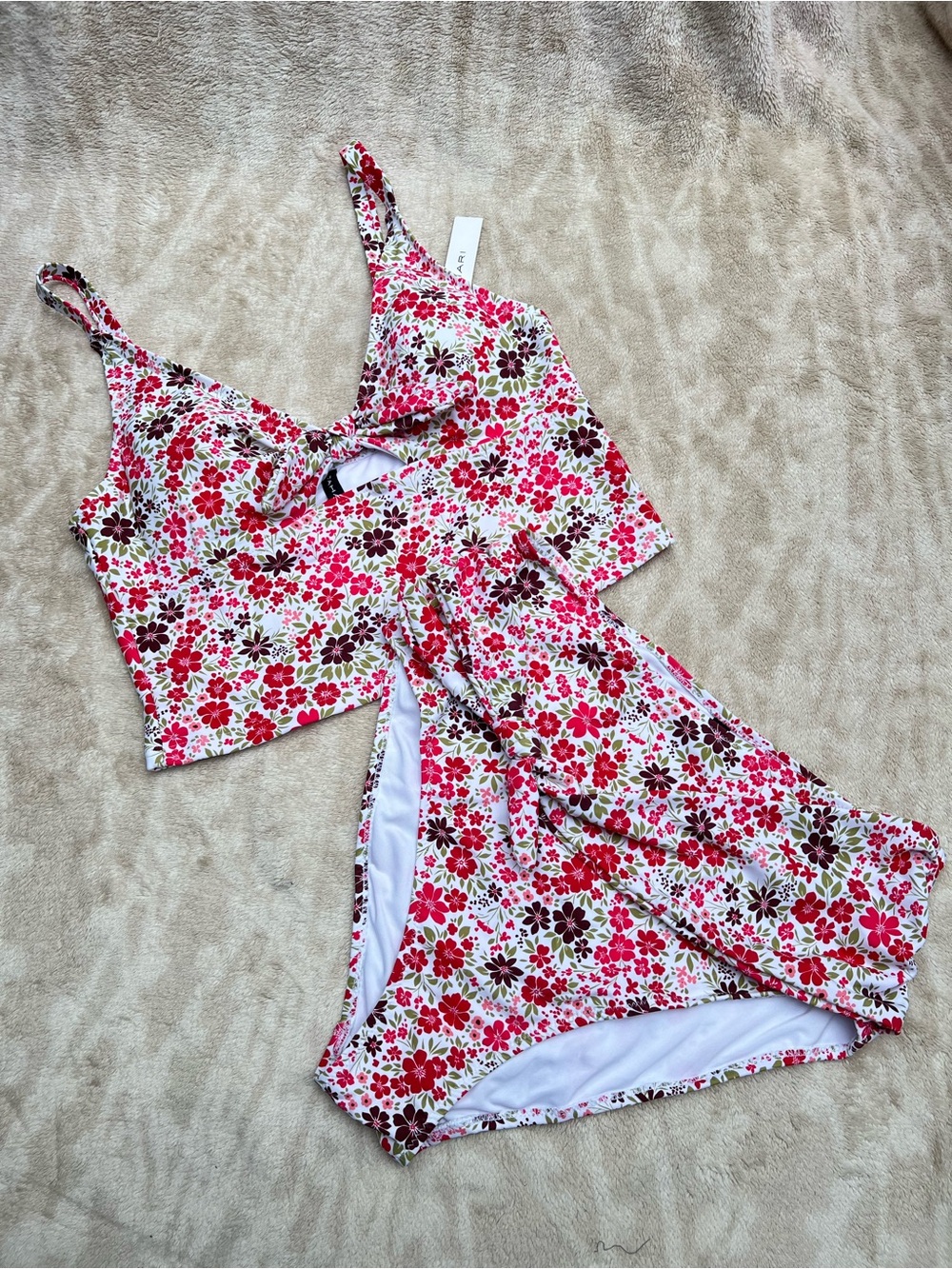 NEW Tahari Tankini Floral 2-Piece UPF 40+ Adjustable Strap Swim Set, Size L